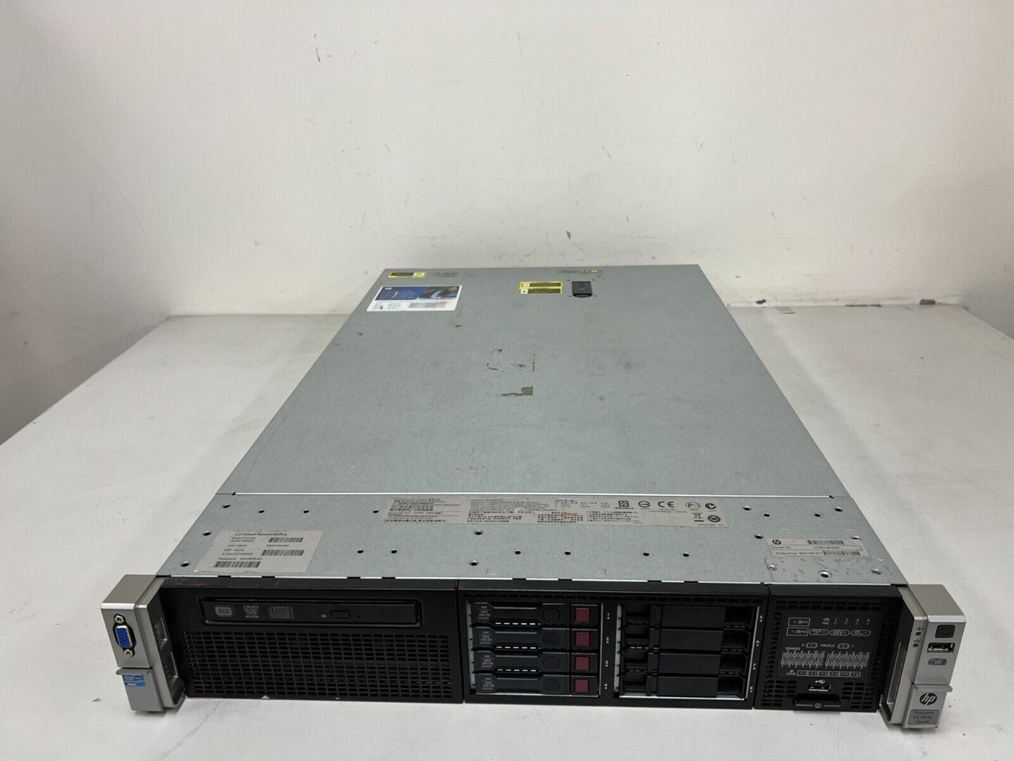 HP DL380p G8 Server 2x CPU Xeon E5-2665 @2.40GHz 256GB RAM P420i 4x 300GB SAS HD