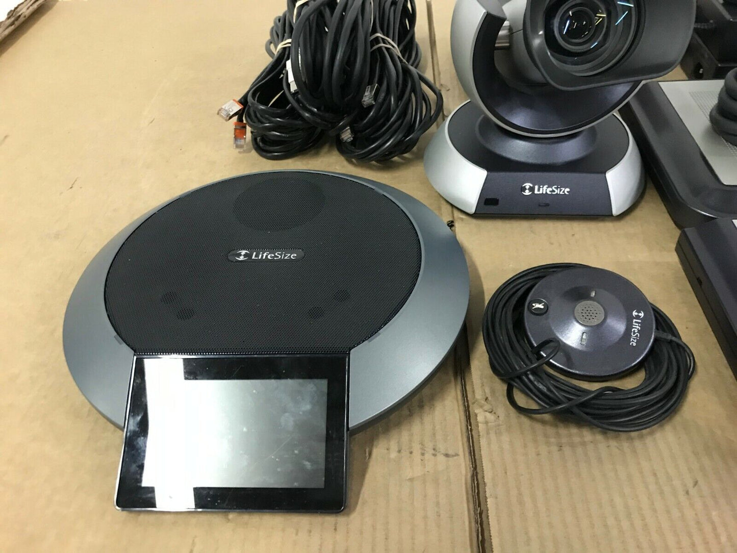 LifeSize HD Video Conferencing System LFZ-018 LFZ-006 LFZ-019 LFZ-021 Remote