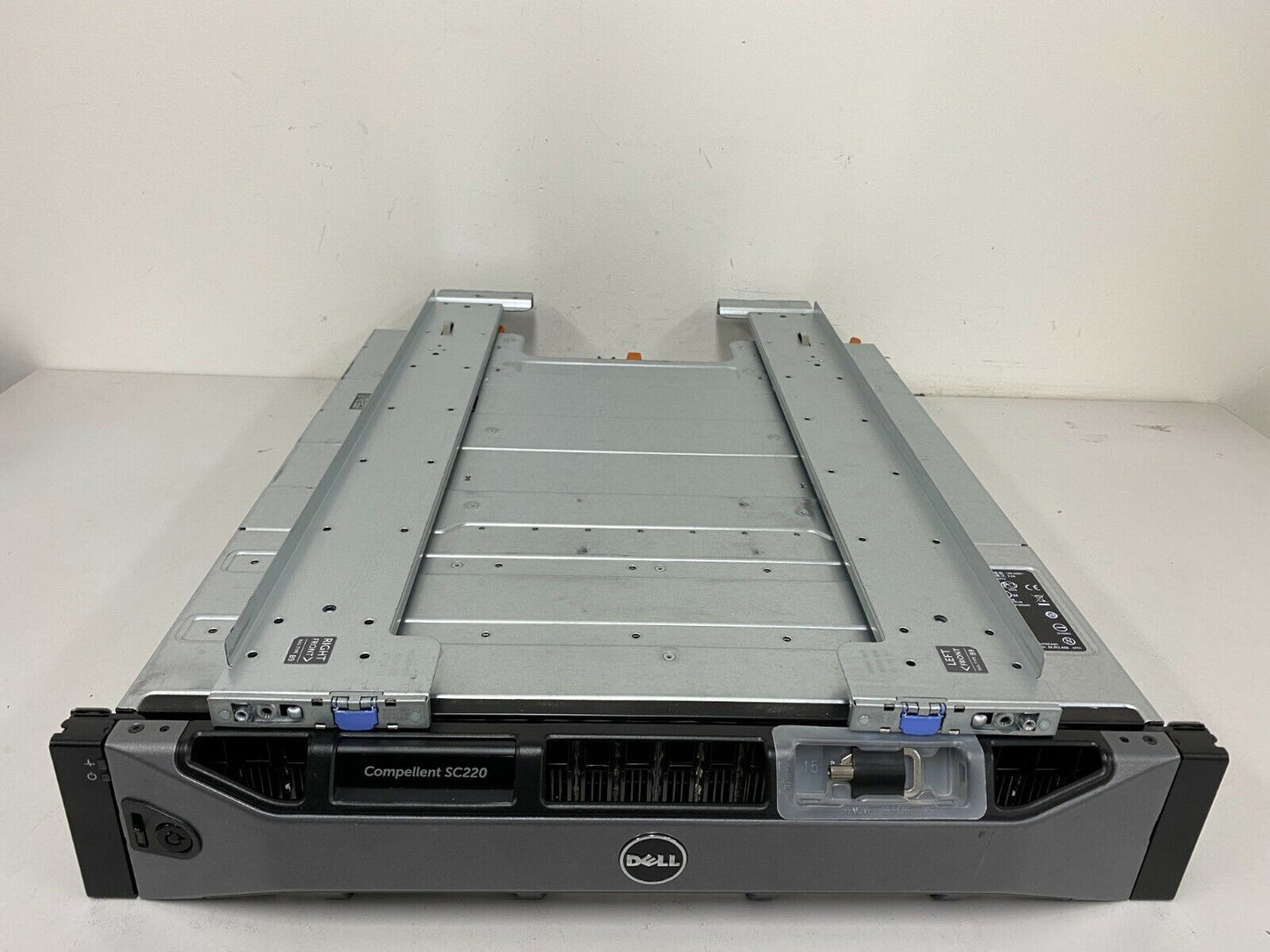 Dell Compellent SC220 Expansion 15x 900GB 10K SAS HDD 2x Controller 2x PSU Rail