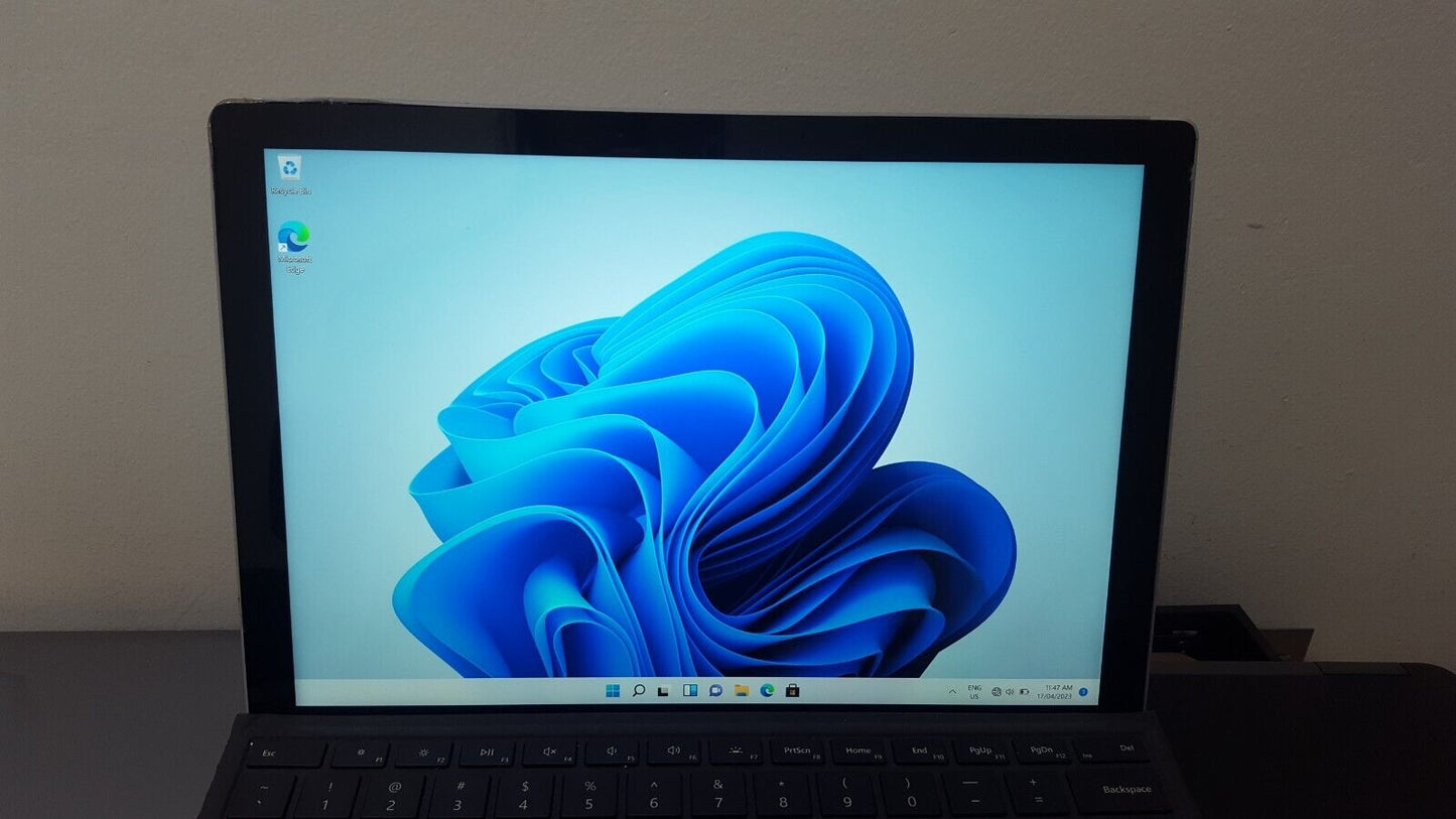 Microsoft Surface Pro 7 Tablet i7-1065G7 16GB RAM 256GB SSD Win 11 Touch Grade C