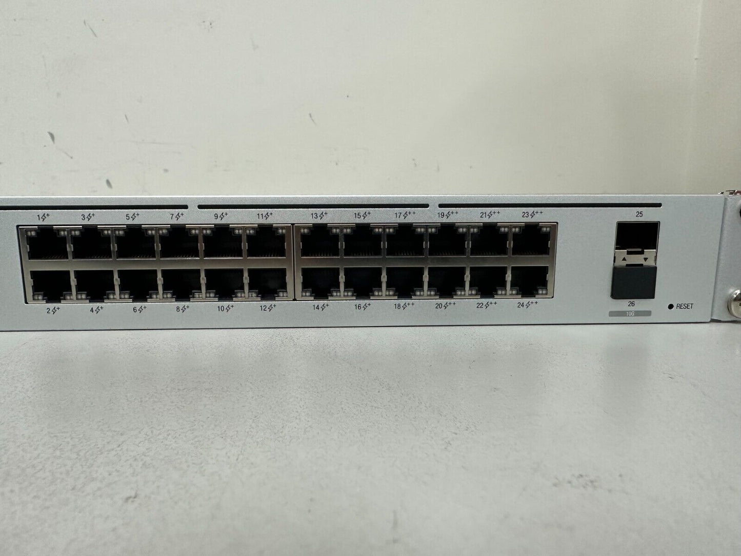 Ubiquiti UniFi Network Switch USW Pro 24 PoE USW-Pro-24-PoE Managed Gigabit