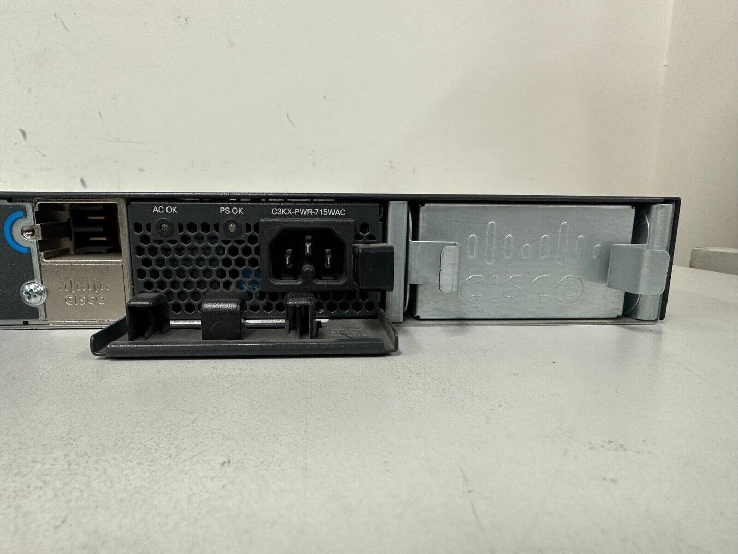 Cisco WS-C3560X-48P-S Catalyst 48 PoE+ Switch with Rack Mount Brackets & 1 PSU