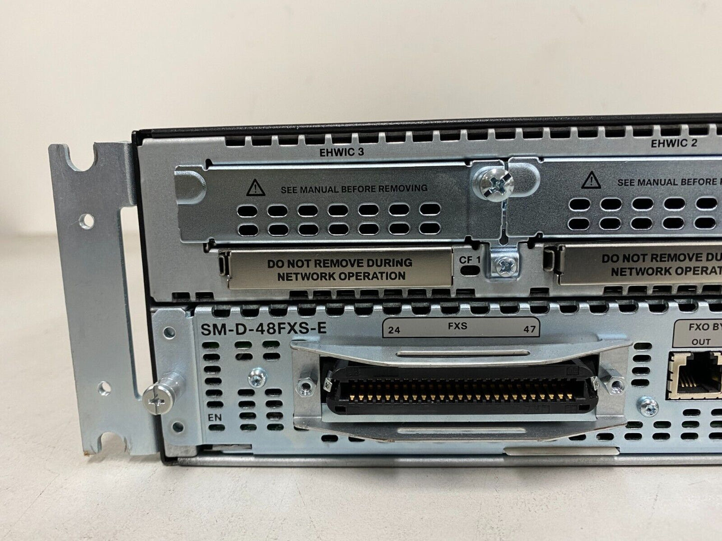 CISCO2951-V/K9 w/ PVDM3-128 VWIC2-2MFT-T1/E1 ISM-SRE-300-K9 SM-D-48FXS-E Router