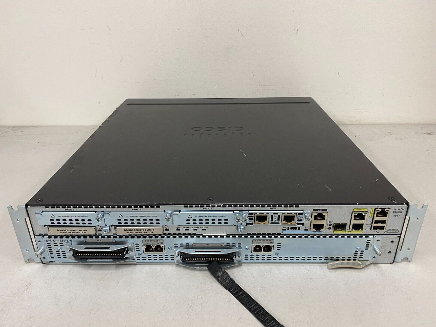 CISCO2951-V/K9 w/ PVDM3-128 VWIC2-2MFT-T1/E1 ISM-SRE-300-K9 SM-D-48FXS-E Router