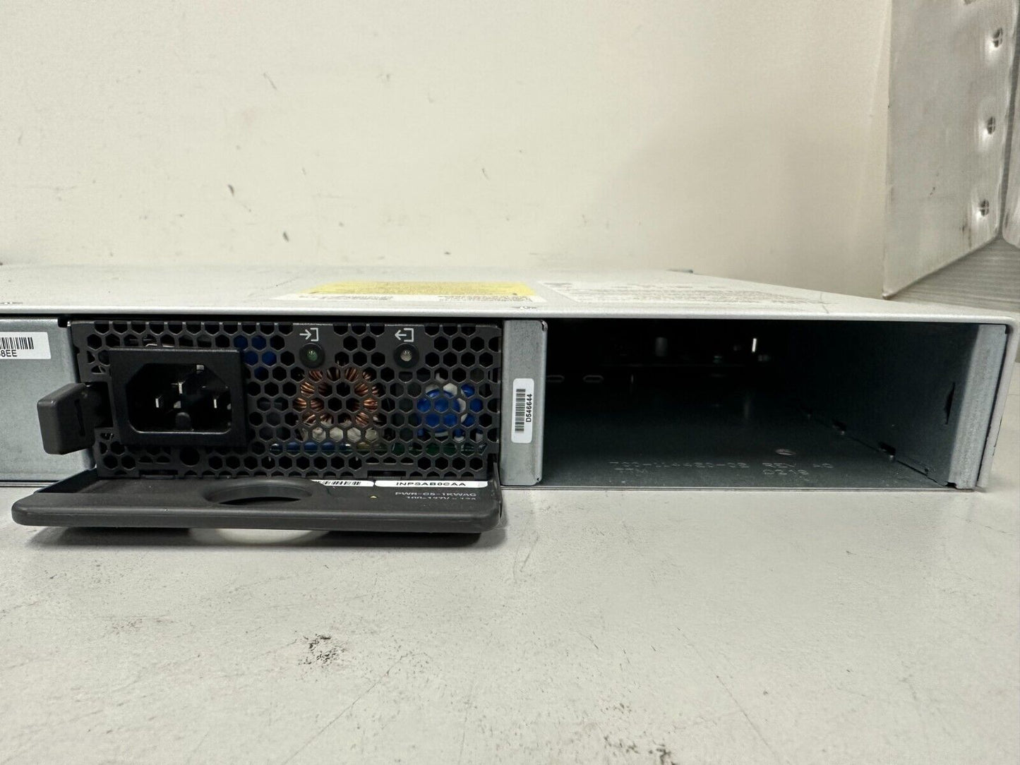Cisco C9200-48P-E Catalyst Switch 48 Port Gig PoE+ with Mount Rack Mount & 1 PSU