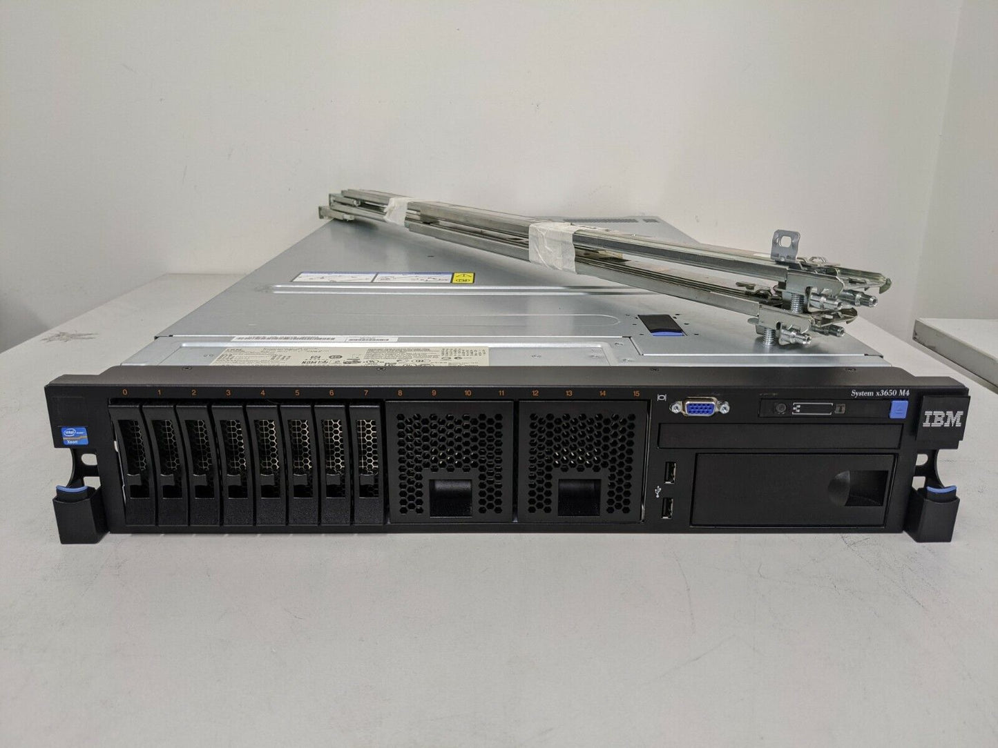 IBM X3650 M4 Server 2x E5-2640 12C 192GB RAM 6x 256GB 2x 512GB SSD M5110e Ctr
