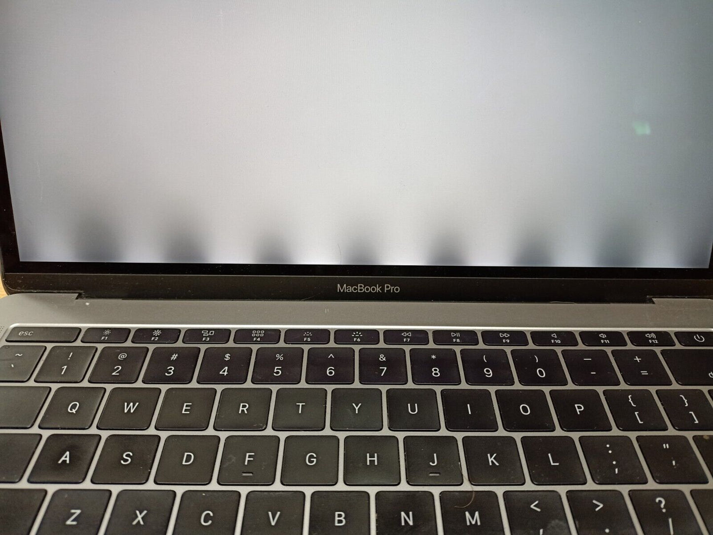 Apple A1708 MacBook Pro 2016 i5-6360U @2.0GHz 8GB RAM 256GB SSD Monterey Grade C