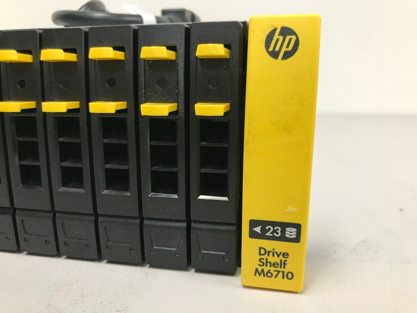 HP 3PAR M6710 24-Bay SFF 2.5" 2U SAS QR490A Rails 2x IO 2x 408766-001