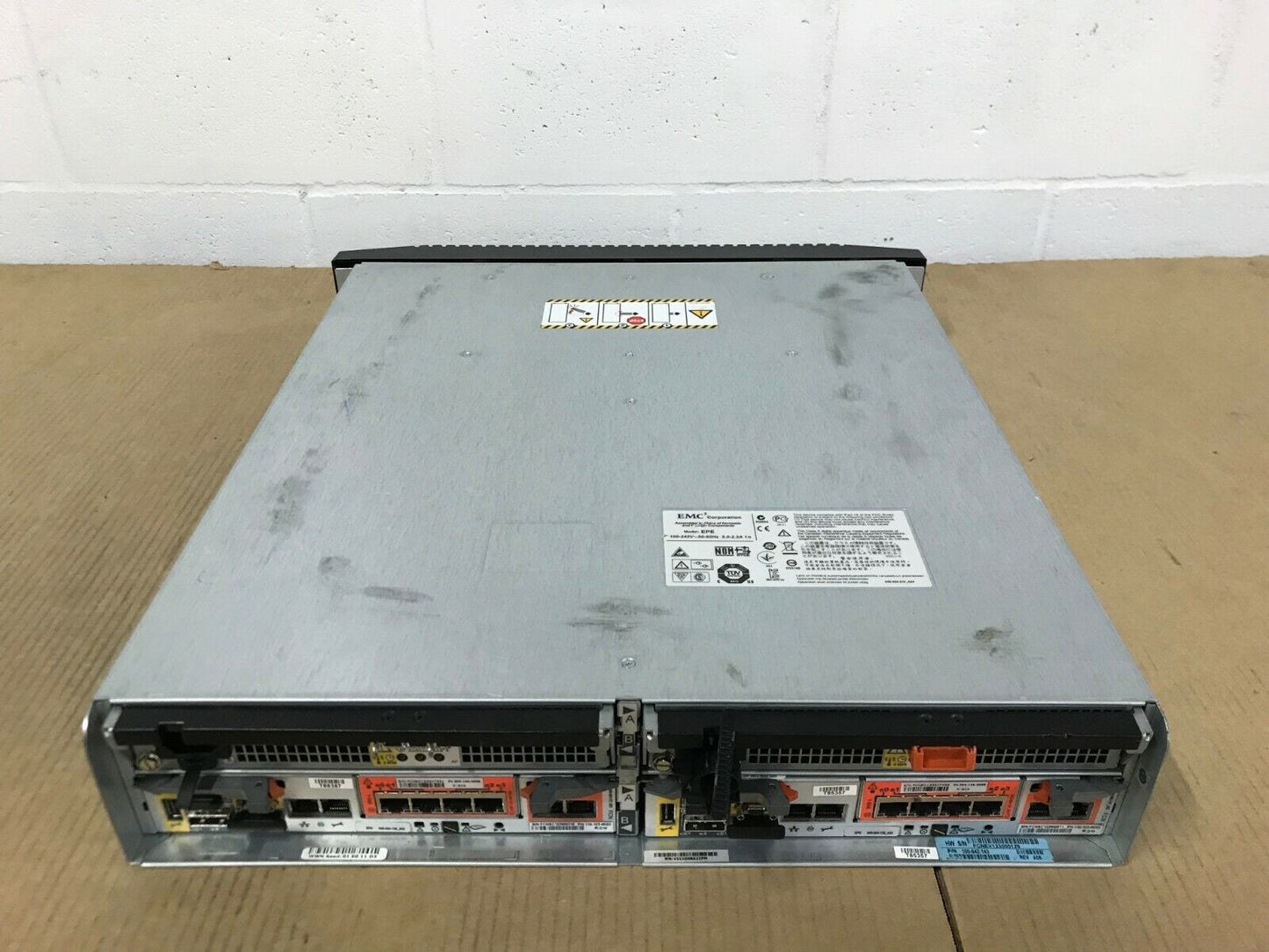 EMC VNXe3150 4 x 600GB 15K Flare 2x 600GB 005049039 6x 1TB SAS 7.2k 005049306