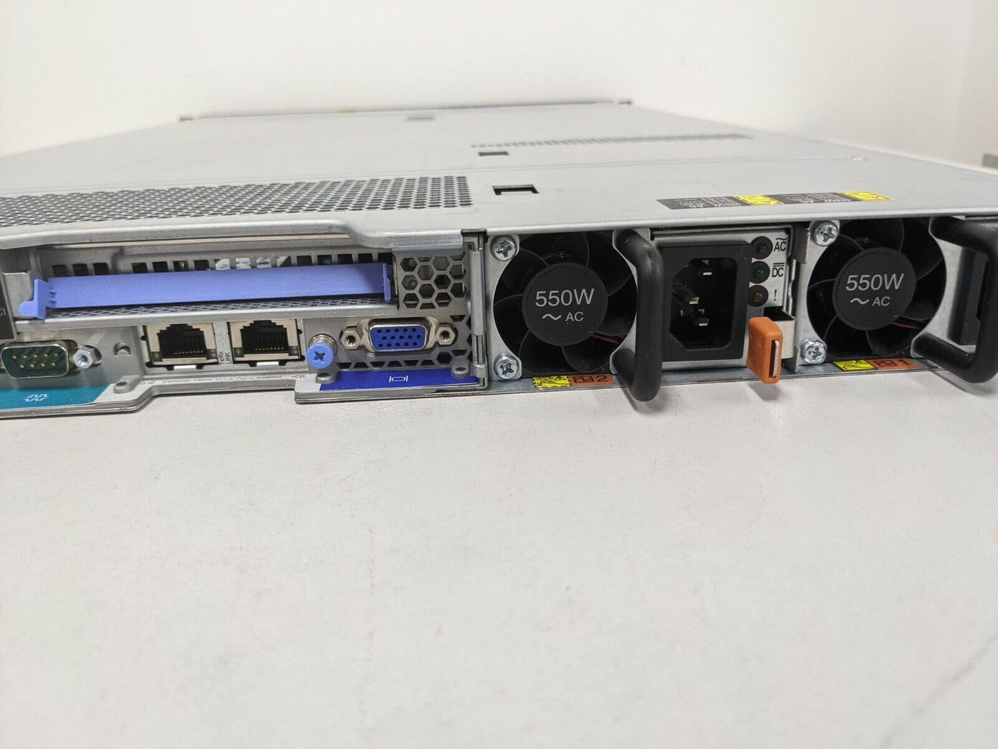 IBM X3550 M4 Server 2x CPU E5-2670 V2 @2.50Ghz 128GB RAM SAS2004 Ctr 8GB PCI-E