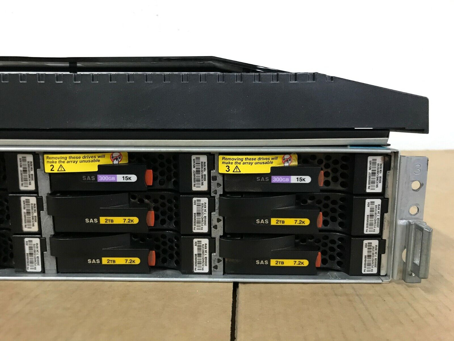 EMC VNXe3100 4 x 300GB 15K Flare 2x 300GB 005049037 6x 2TB SAS 7.2k 005049498
