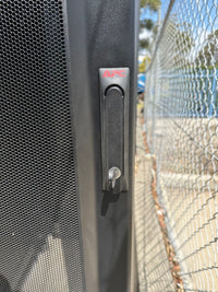 APC NetShelter SX 48RU Server Rack Locakable Cabinet 1070x600x1900mm