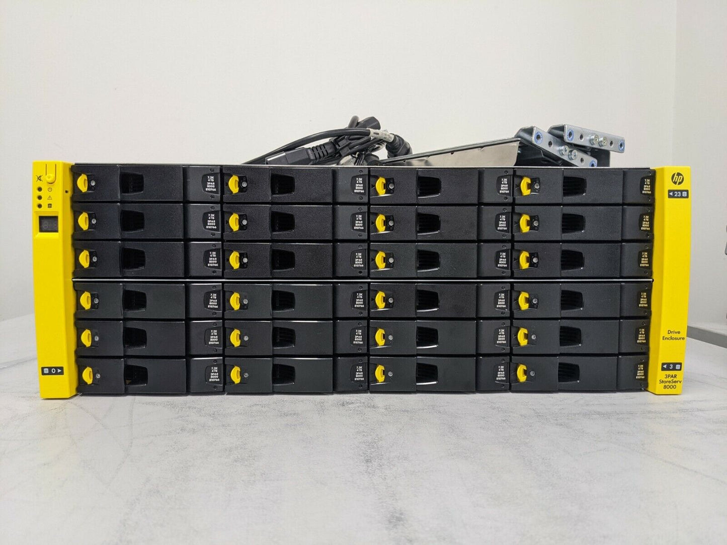 HPE 3PAR-ST1112 StoreServ 8000 4-Node Drive Enclosure 24 x 810881-001 4TB HDD